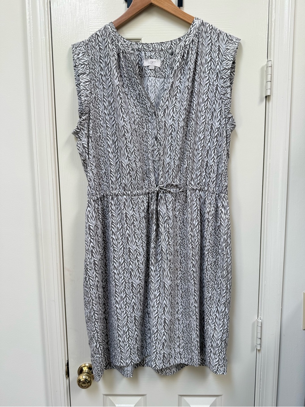 LOFT Gray & White Printed Sleeveless Tie-Waist Mini Dress Size XL Excellent Cond